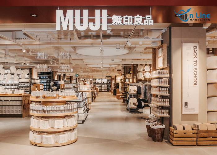 Thiết kế tối giản – không logo, không quảng cáo – là tuyên ngôn độc đáo giúp Muji nổi bật giữa thế giới ồn ào